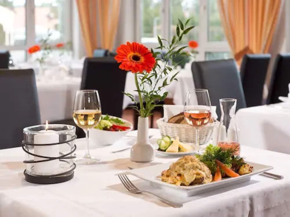 Achat Hotel Schwarzheide Lausitz מראה חיצוני תמונה